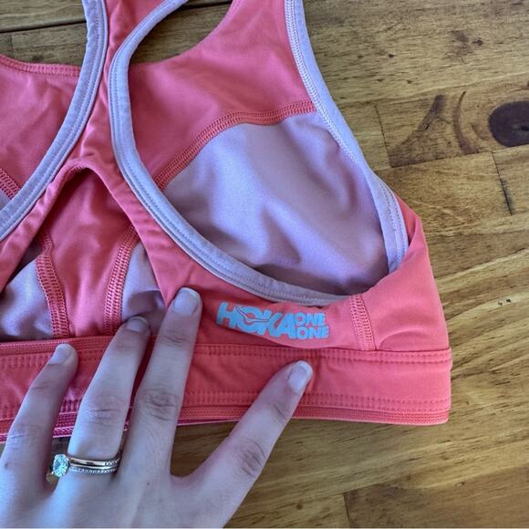 Hoka One One Pink Racerback Performance Sports Bra Size Small - Picture 6 of 6